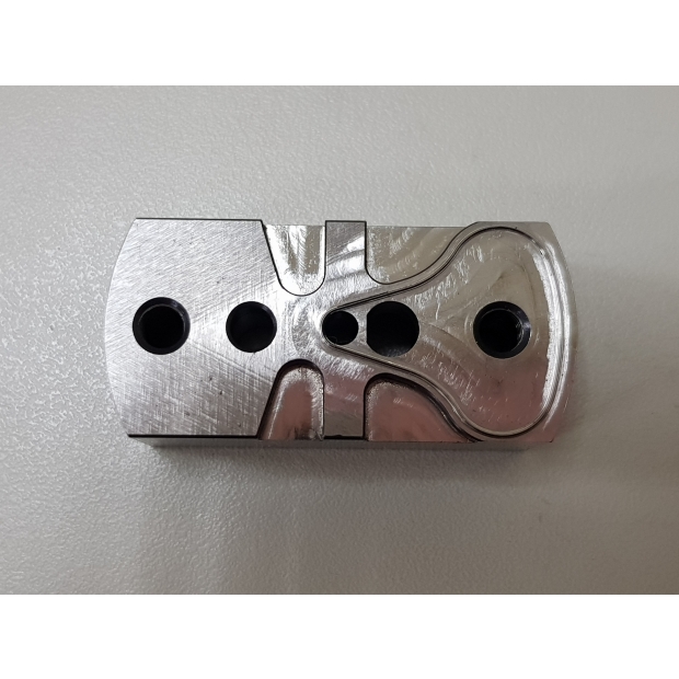 易拉蓋模具